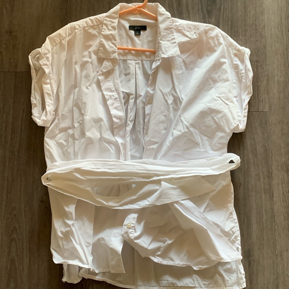 J. crew short sleeved button down with sash. Size L.